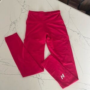 Nebbia hot pink scrunch butt leggings
